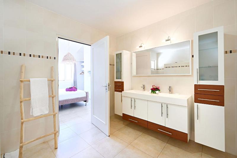 Coral Estate Rentals image