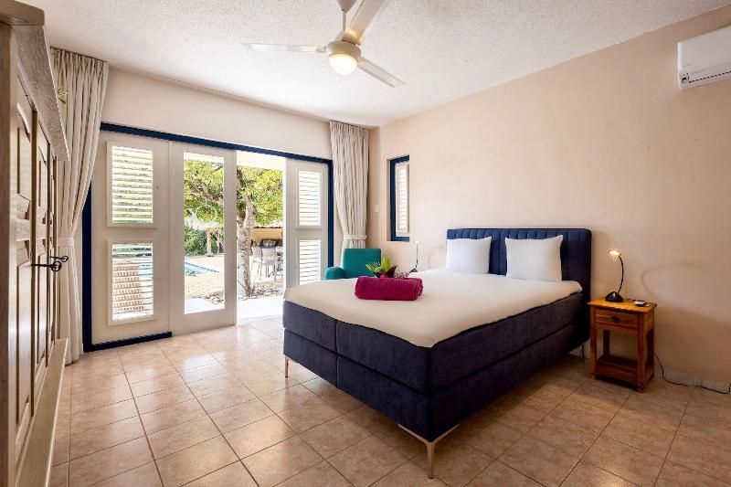Coral Estate Rentals image