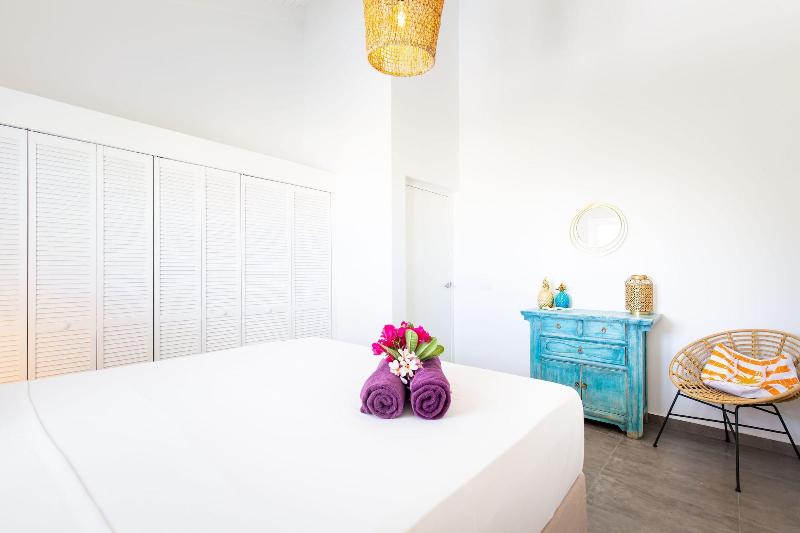 Coral Estate Rentals image