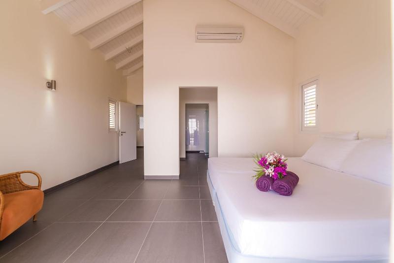 Coral Estate Rentals image