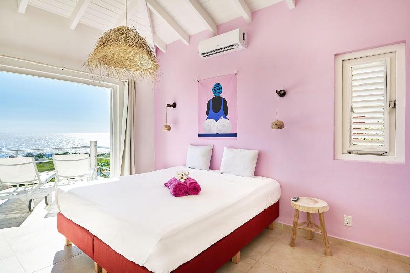 Coral Estate Rentals image