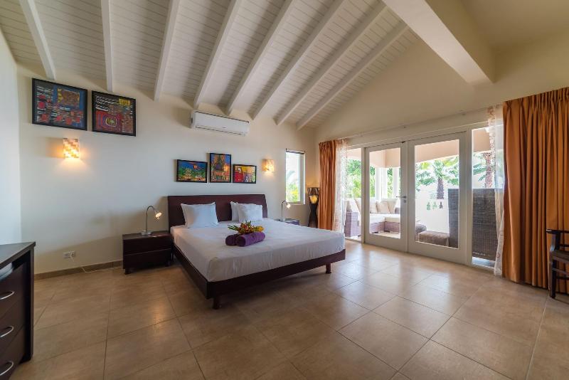 Coral Estate Rentals image