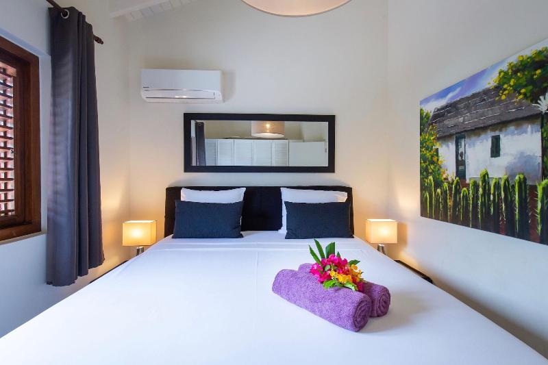 Coral Estate Rentals image