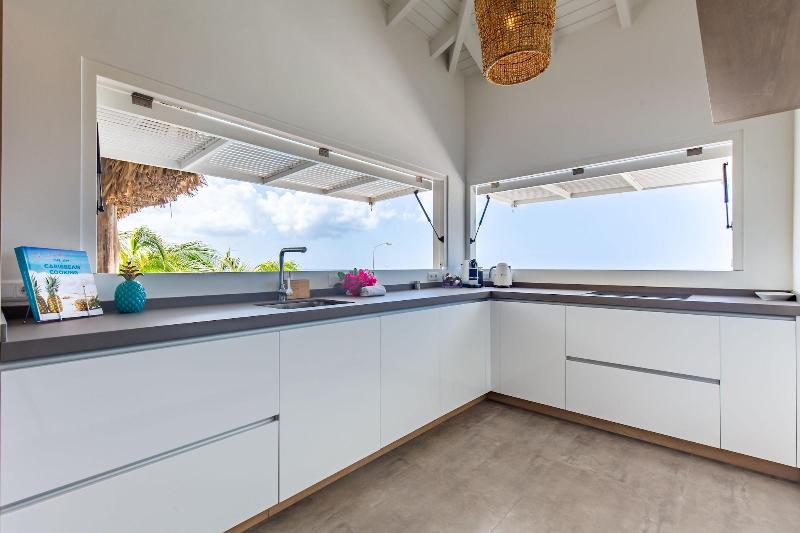 Coral Estate Rentals image