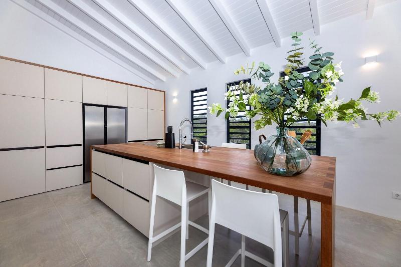 Coral Estate Rentals image