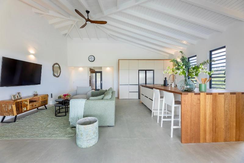 Coral Estate Rentals image
