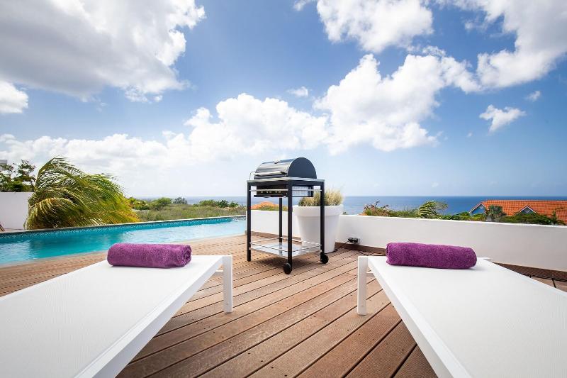 Coral Estate Rentals image