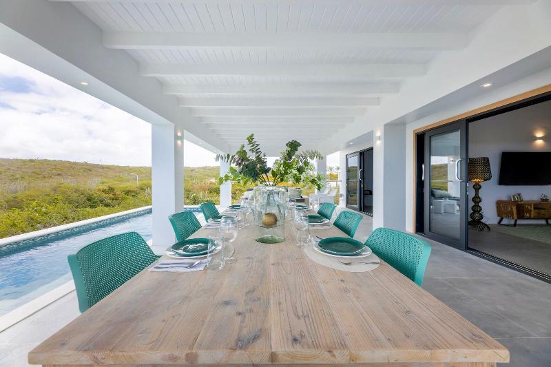 Coral Estate Rentals image
