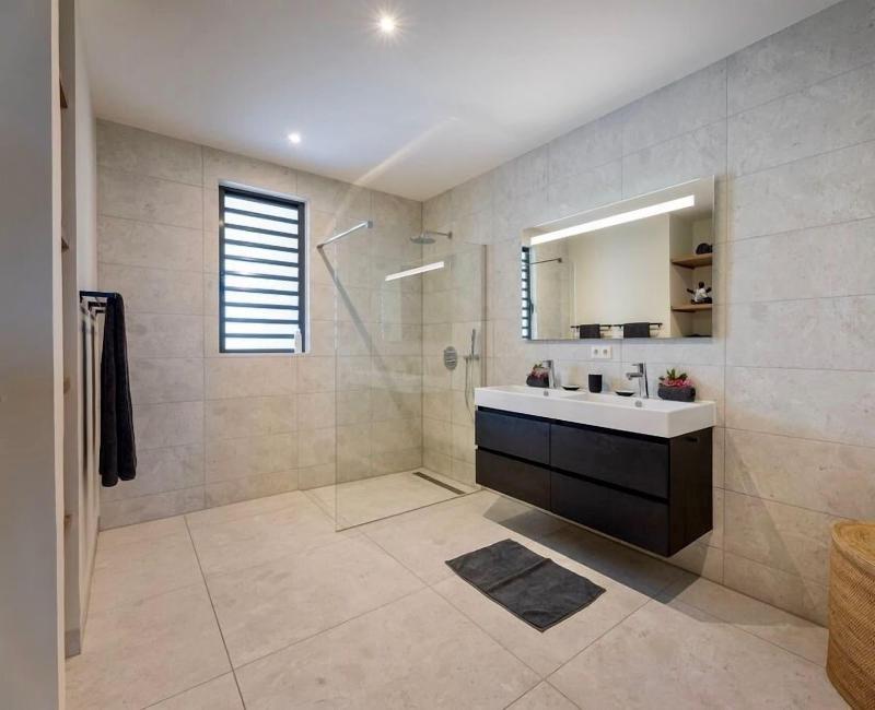 Coral Estate Rentals image