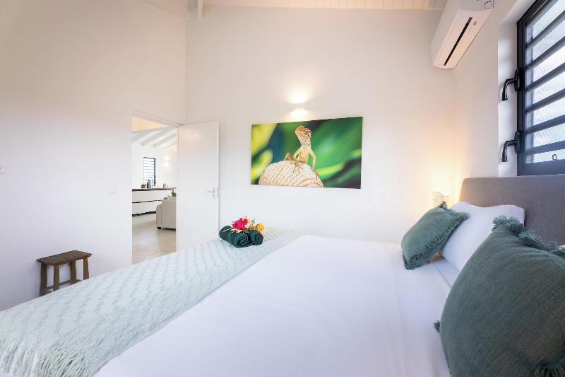 Coral Estate Rentals image