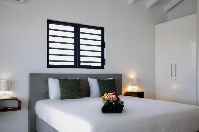 Coral Estate Rentals image