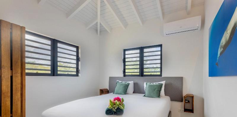 Coral Estate Rentals image