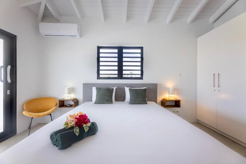 Coral Estate Rentals image