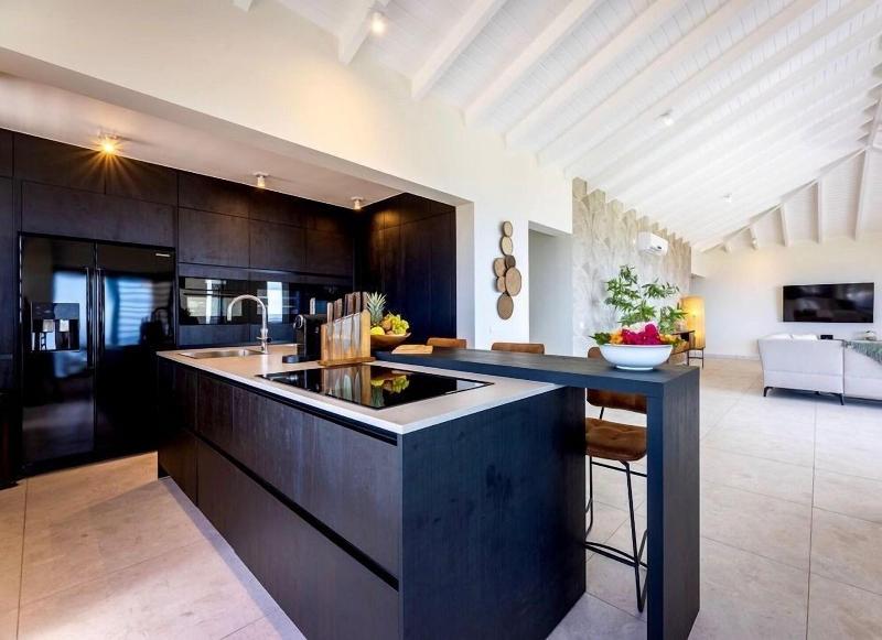 Coral Estate Rentals image