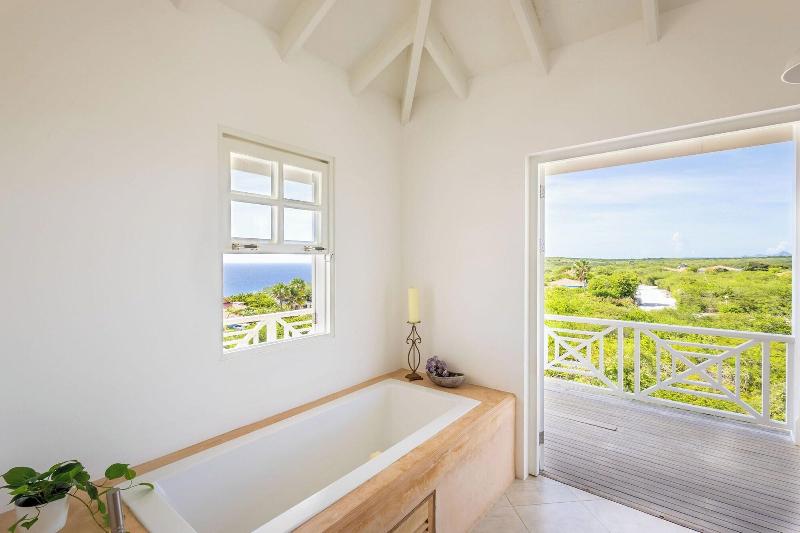 Coral Estate Rentals image