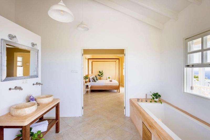 Coral Estate Rentals image
