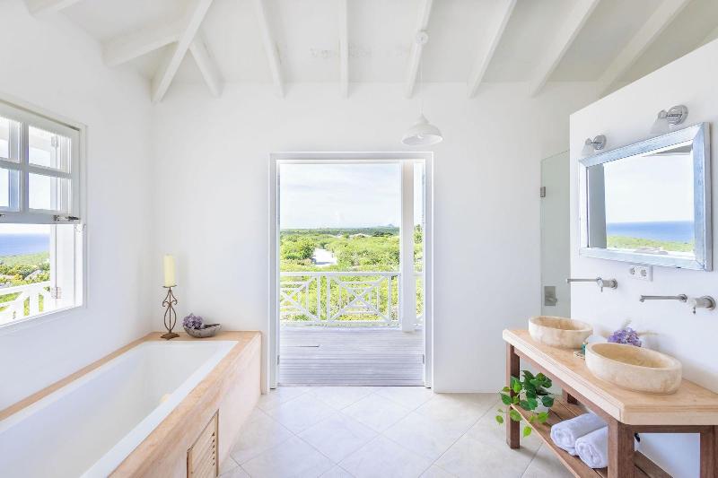 Coral Estate Rentals image