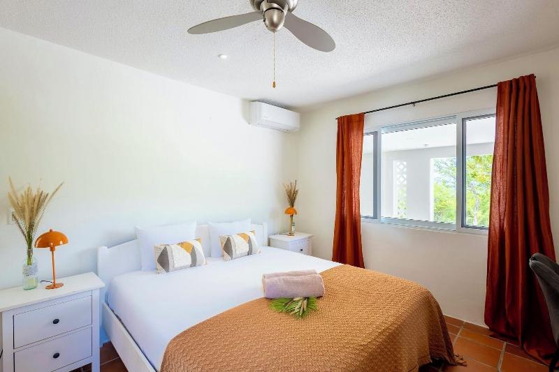 Coral Estate Rentals image