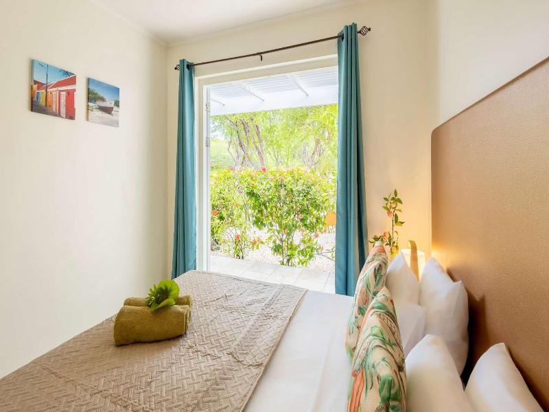 Coral Estate Rentals image
