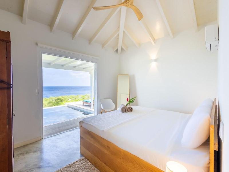 Coral Estate Rentals image