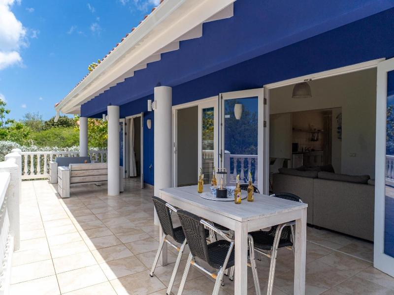 Coral Estate Rentals image