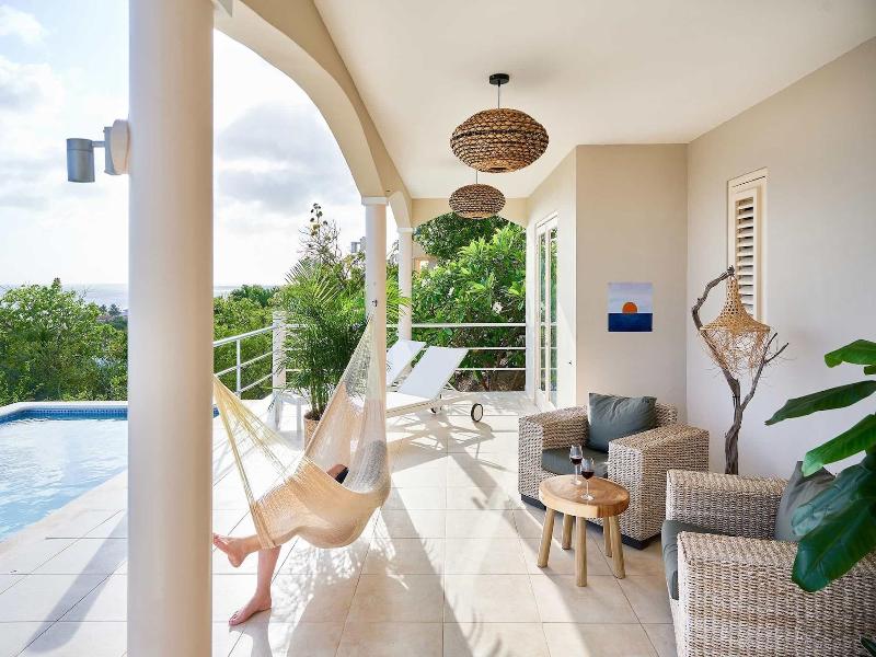 Coral Estate Rentals image