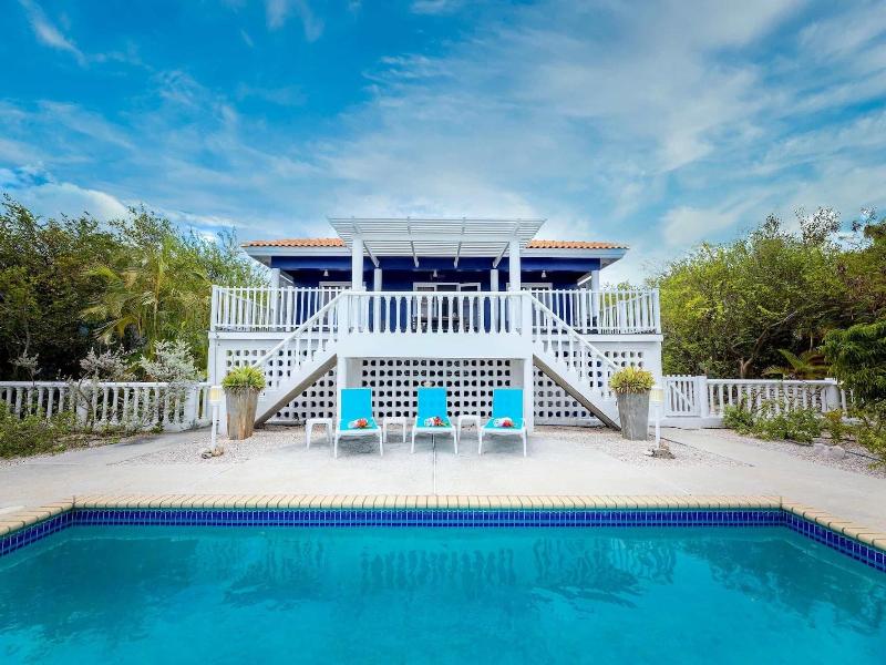 Coral Estate Rentals image