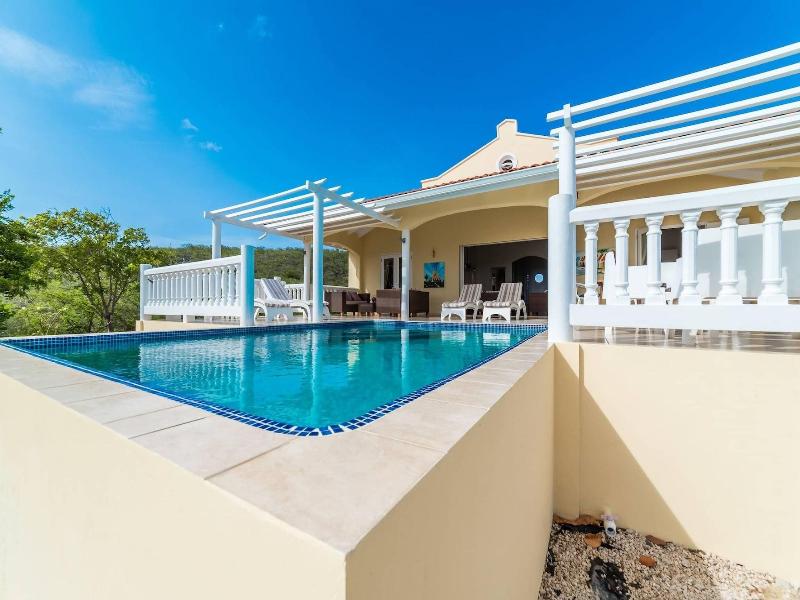 Coral Estate Rentals image