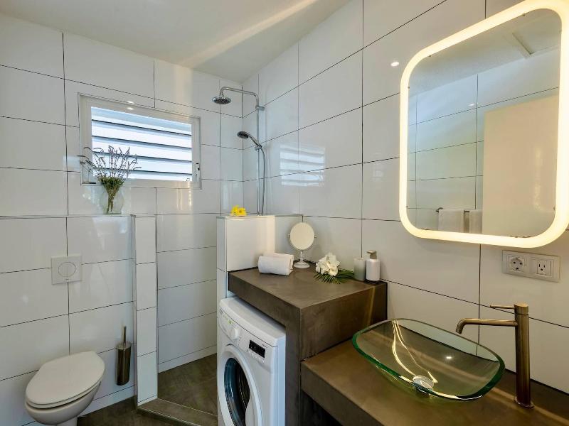 Coral Estate Rentals image