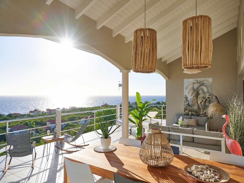 Coral Estate Rentals image