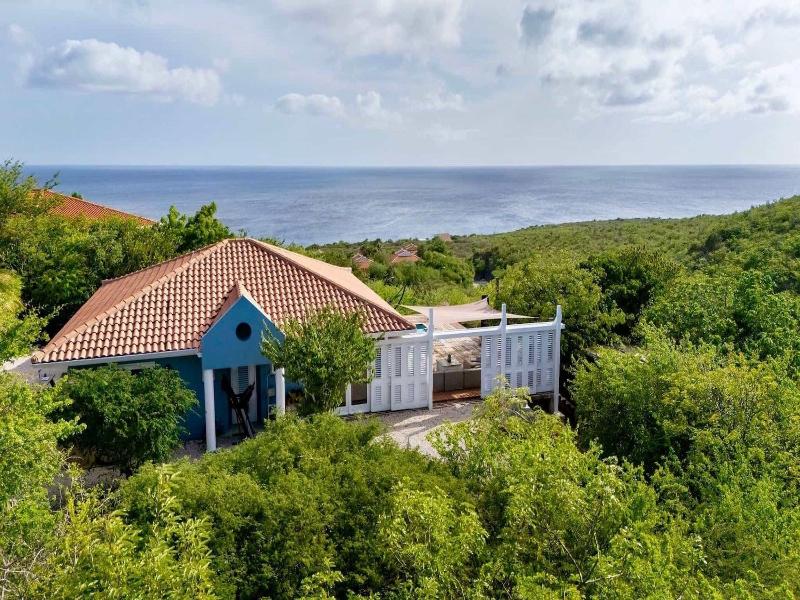 Coral Estate Rentals image