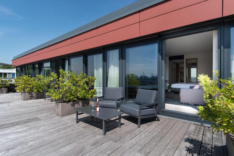 The Suites Rainvilleterrasse image