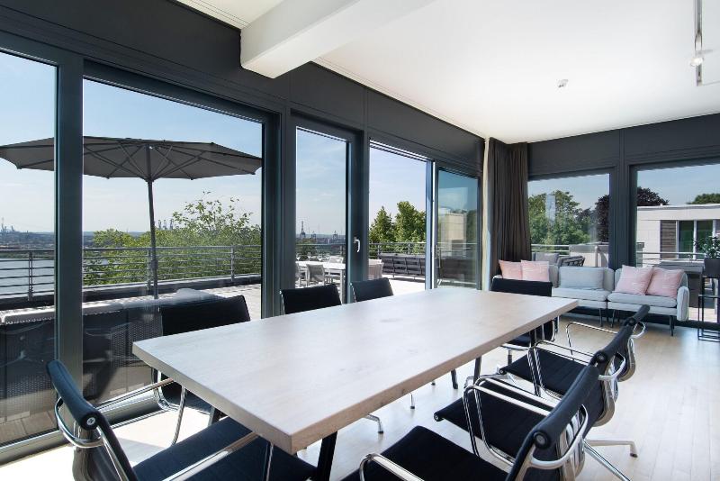 The Suites Rainvilleterrasse image