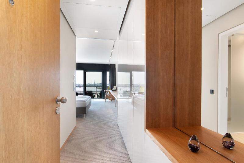 The Suites Rainvilleterrasse image