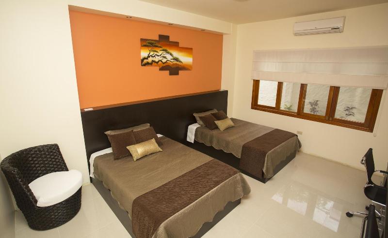 Hotel La Laguna Galapagos image