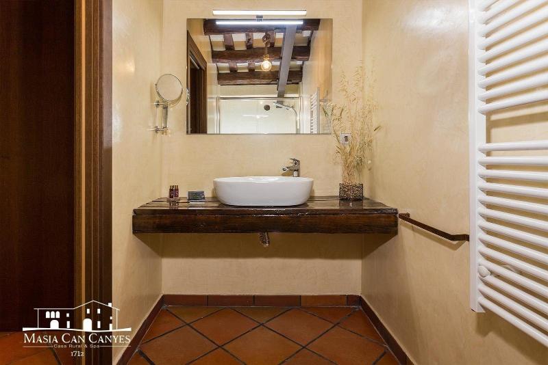Masia Can Canyes & Spa image