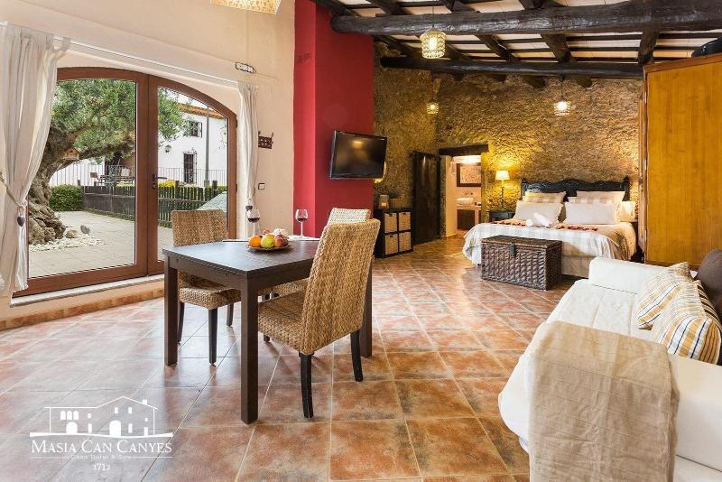 Masia Can Canyes & Spa image