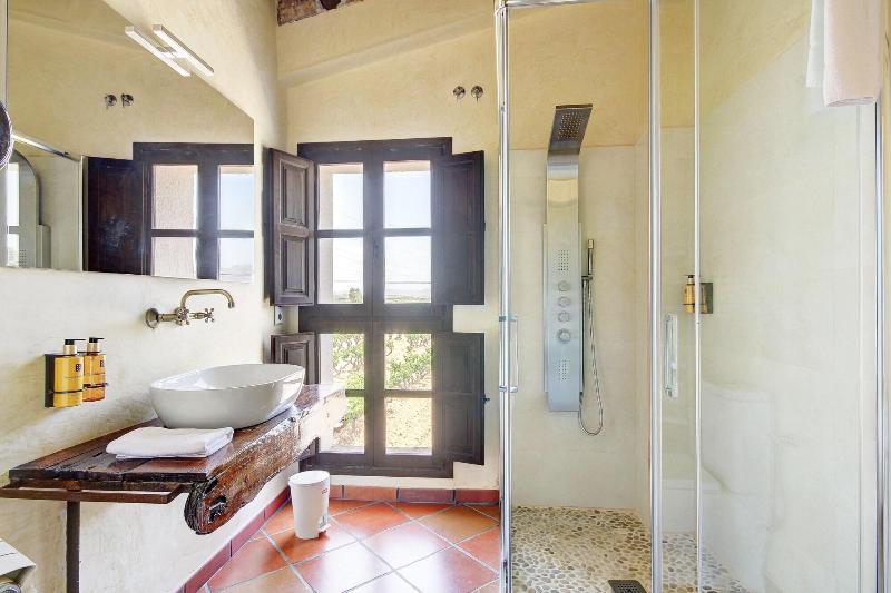 Masia Can Canyes & Spa image