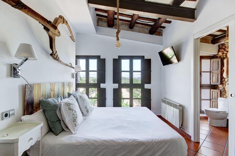 Masia Can Canyes & Spa image