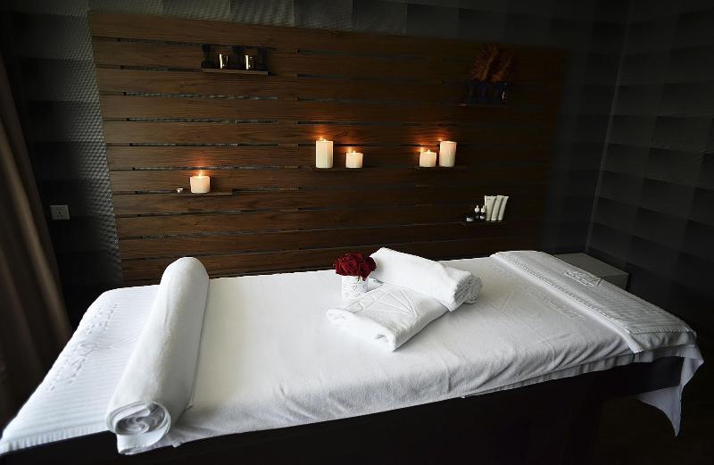 Hotel and SPA Crystal image