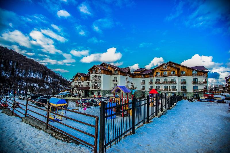 Hotel and SPA Crystal image