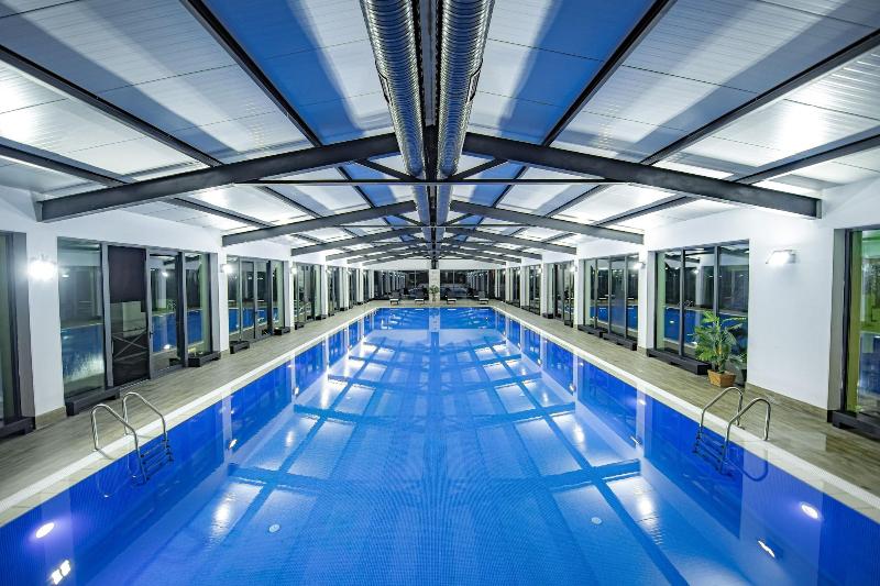Hotel and SPA Crystal image