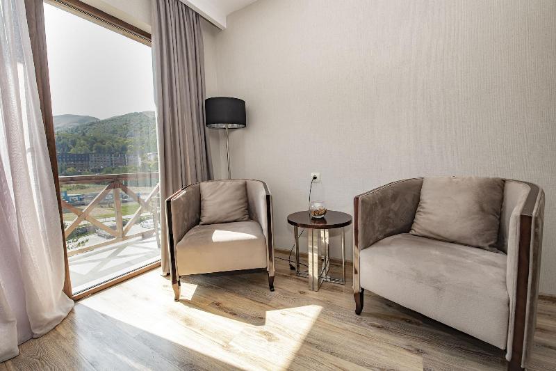 Hotel and SPA Crystal image