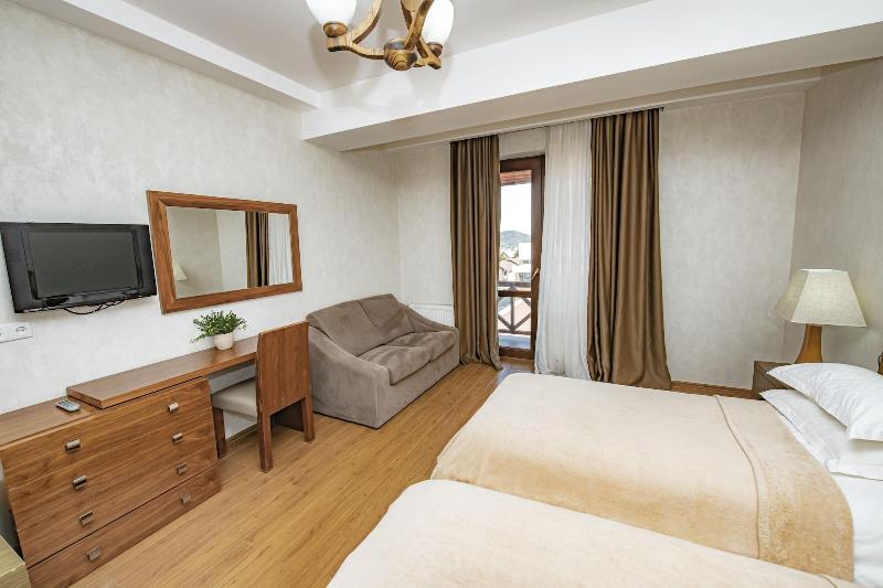 Hotel and SPA Crystal image