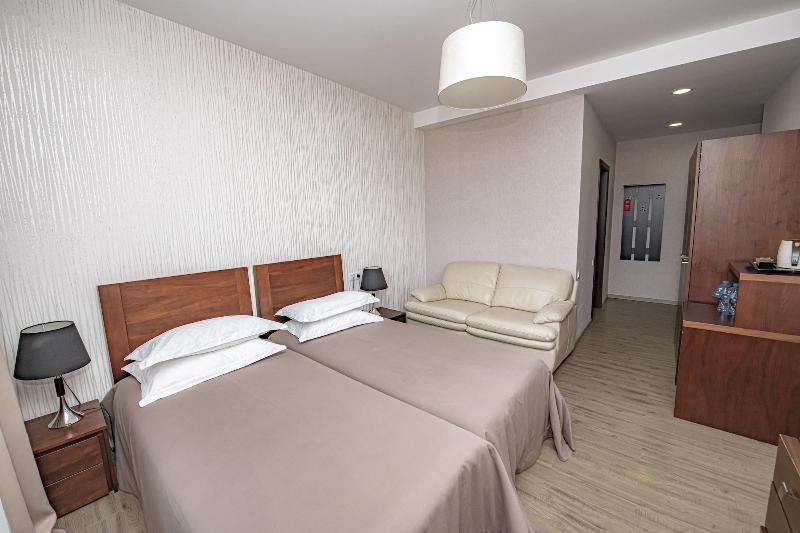Hotel and SPA Crystal image