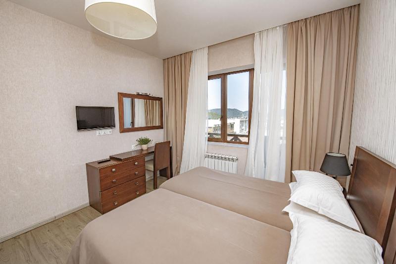 Hotel and SPA Crystal image