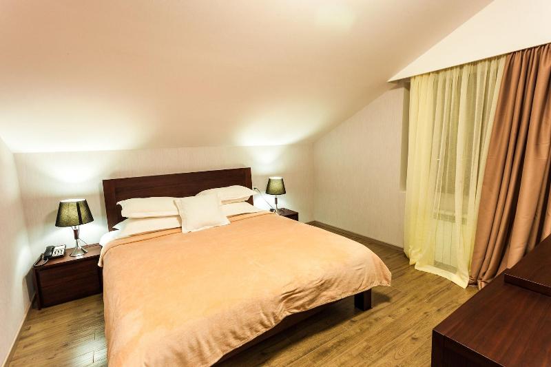 Hotel and SPA Crystal image