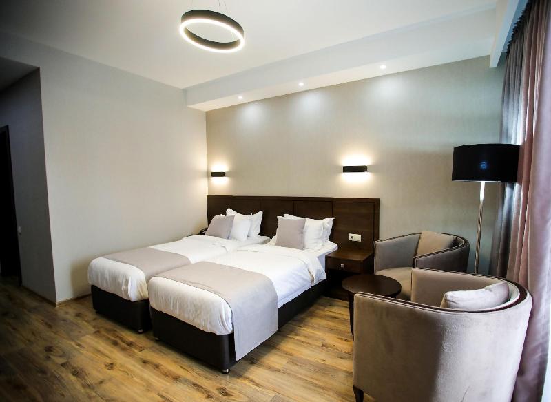 Hotel and SPA Crystal image