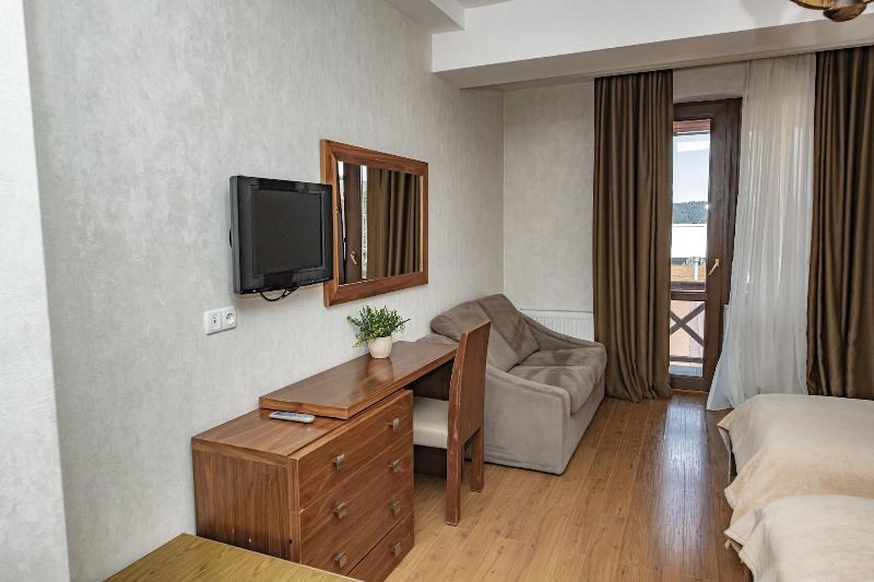Hotel and SPA Crystal image