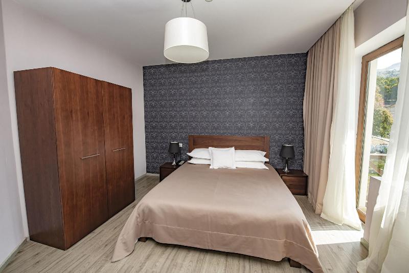 Hotel and SPA Crystal image
